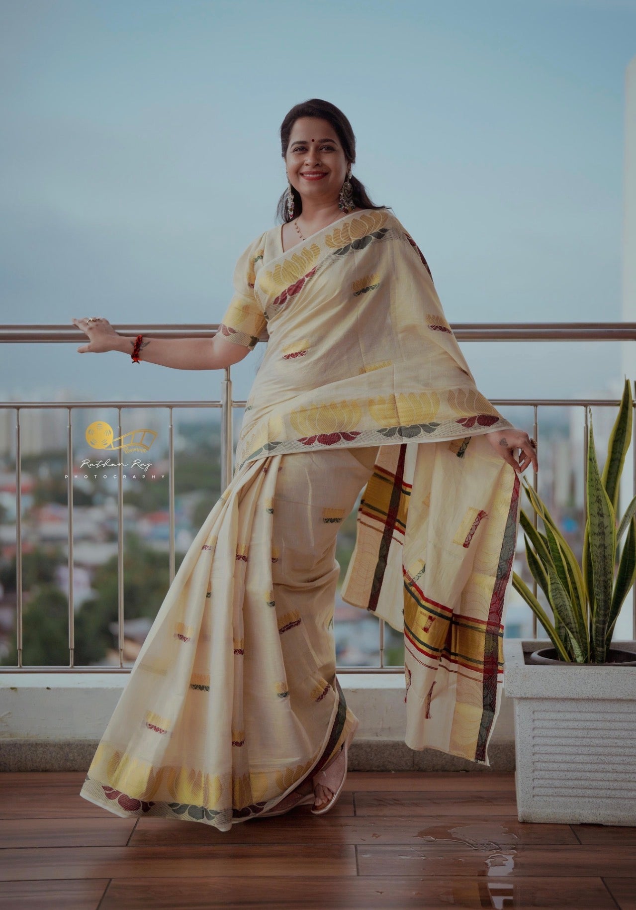 Kerala lotus tissue saree